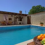 Charming Eleonora With Pool Near Pula Manjadvorci