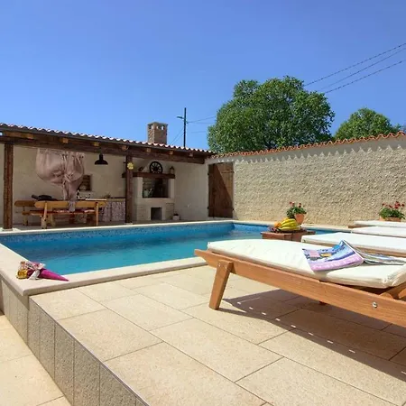 Charming Eleonora With Pool Near Pula * Manjadvorci