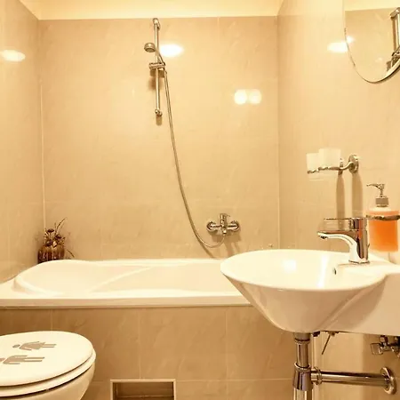 Vila Charming Eleonora With Pool Near Pula *