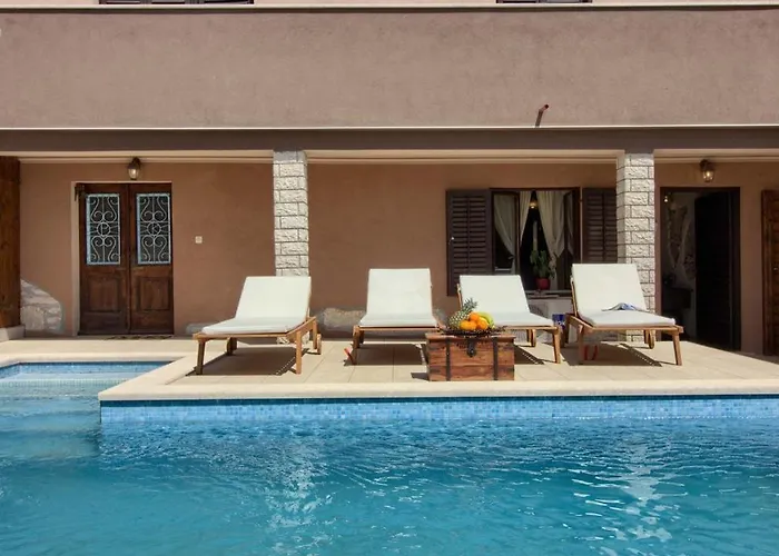 Charming Eleonora With Pool Near Pula 빌라 Manjadvorci
