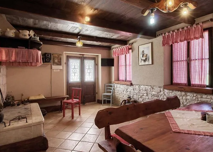 Charming Eleonora With Pool Near Pula Manjadvorci