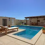 Charming Eleonora With Pool Near Pula Willa