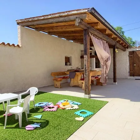 Charming Eleonora With Pool Near Pula *