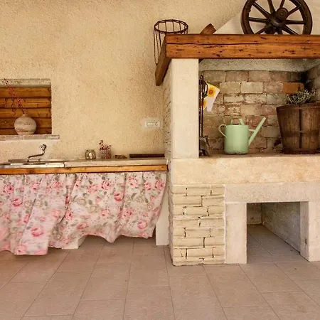 Charming Eleonora With Pool Near Pula 빌라 Manjadvorci