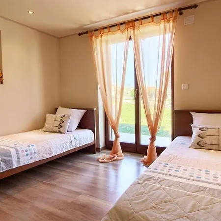 Charming Eleonora With Pool Near Pula Villa *