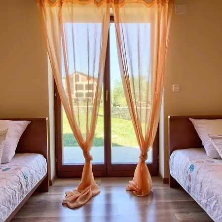 Charming Eleonora With Pool Near Pula Villa *